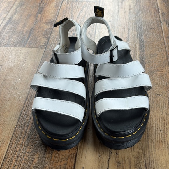 Dr Martens Blaire Quad White Hydro Leather Sandals Womans Size 9 - Picture 2 of 6
